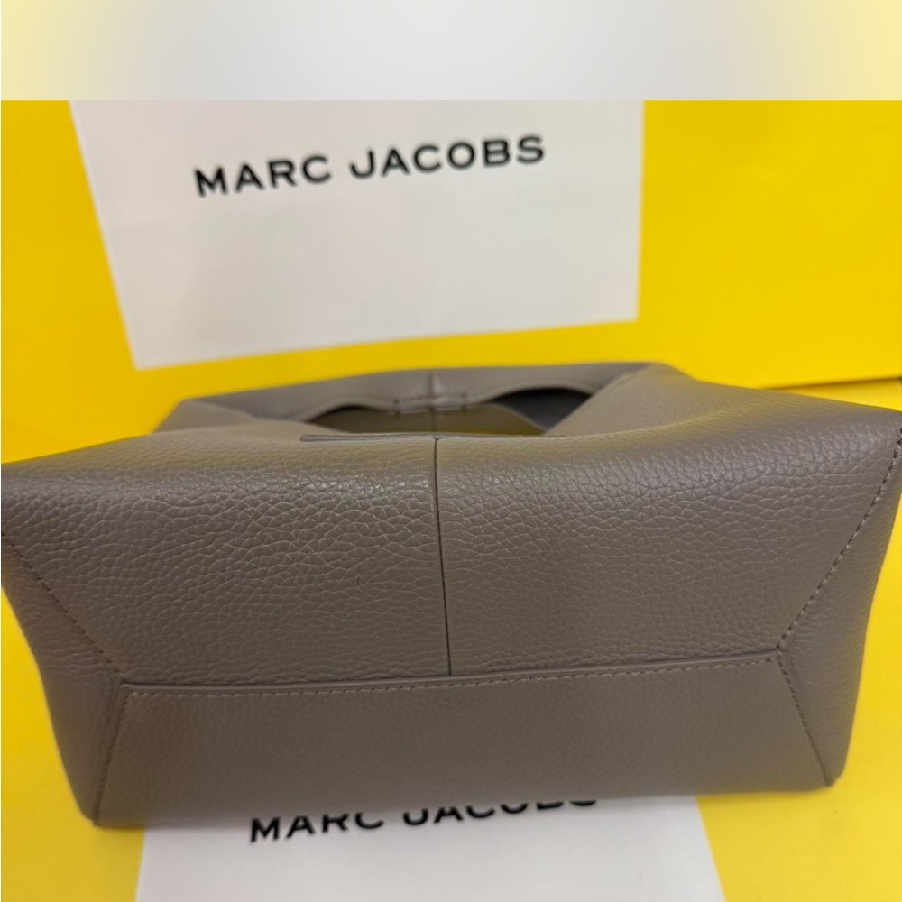 Marc Jacobs Sack Bag - Picture 5 of 5